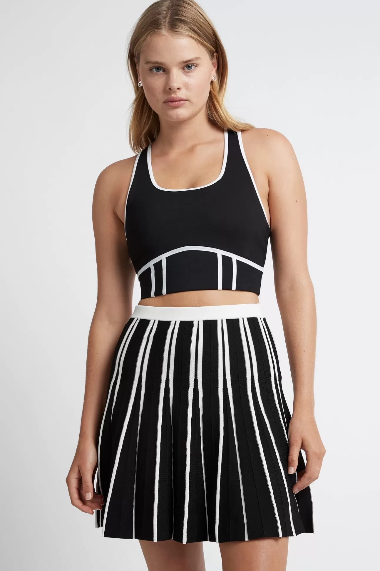 Aje ATHLETICA Bonded Seam Training Sports Bra 310 Black/White Shop