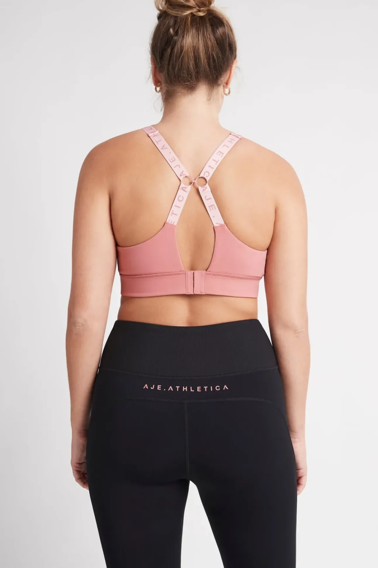 Adjustable Strap Logo Tape Sports Bra 321