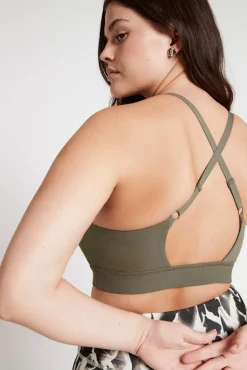 Adjustable Strap Ribbed Cross Back Sports Bra 322