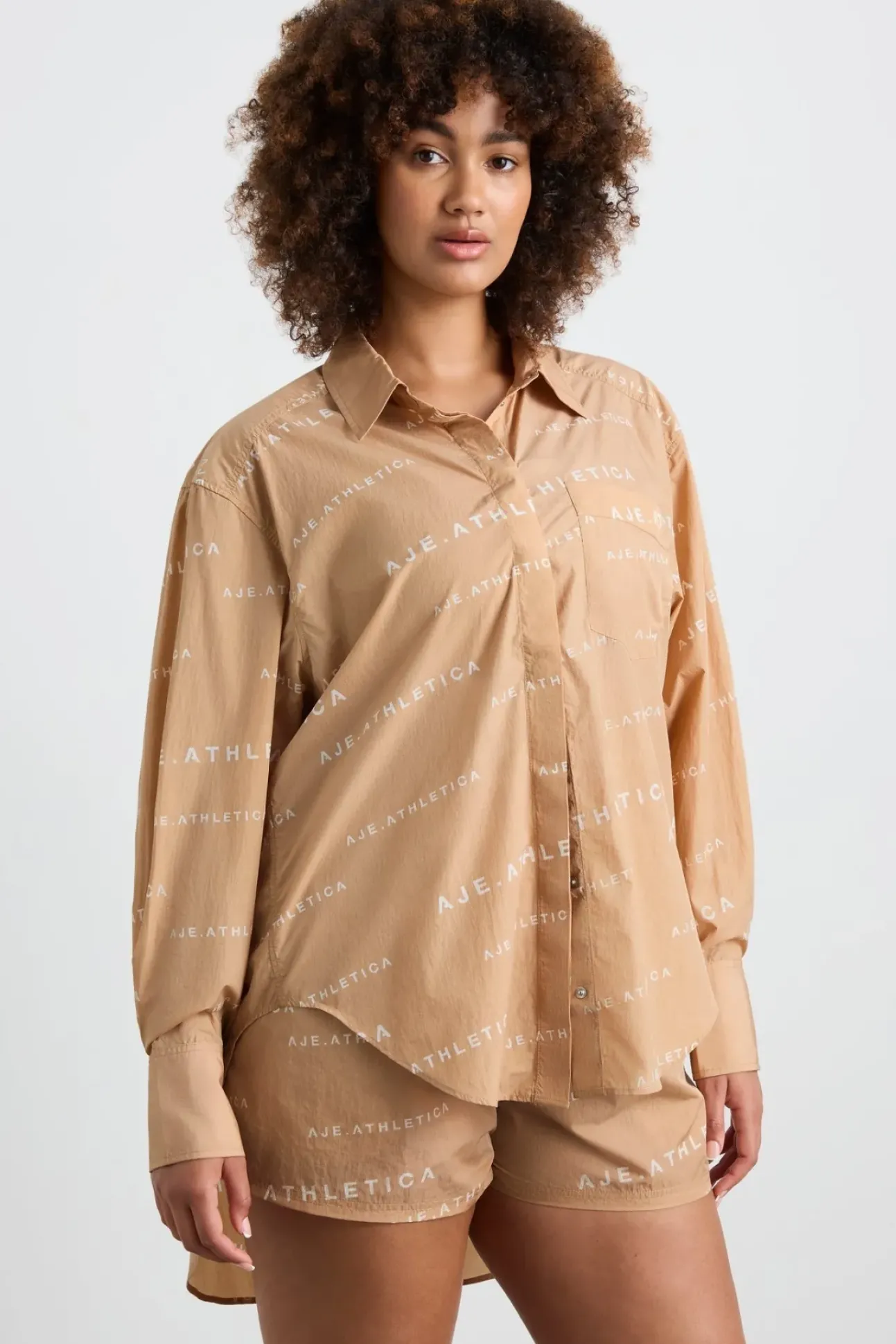 All Over Logo Spray Shirt 406