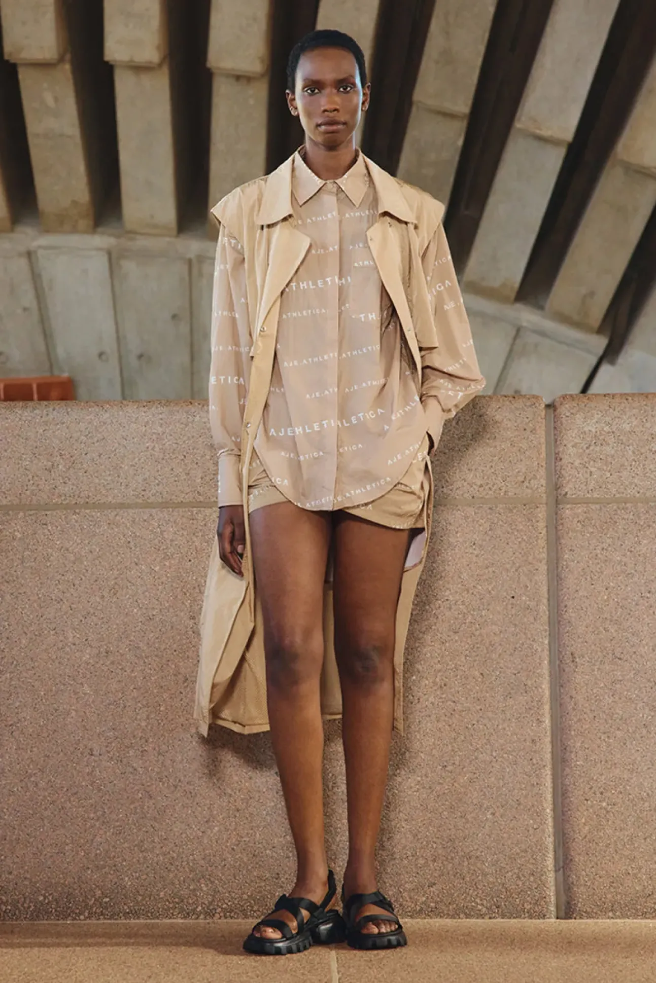 All Over Logo Spray Shirt 406