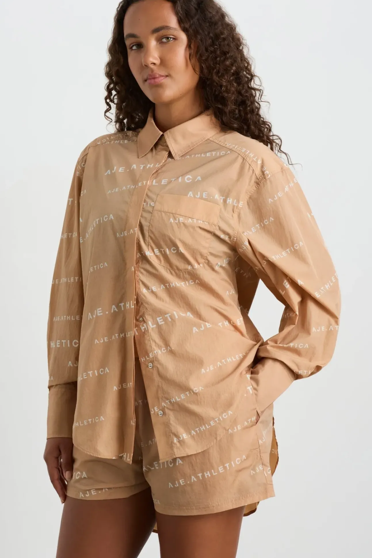 All Over Logo Spray Shirt 406