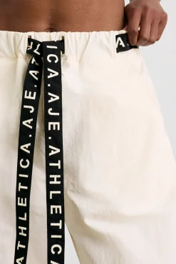 Belted Windbreak Pant 502