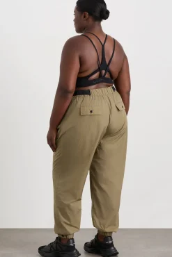 Belted Windbreak Pant 502