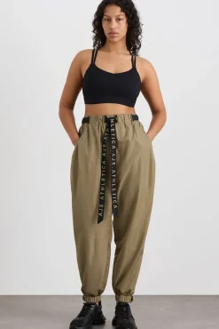 Belted Windbreak Pant 502