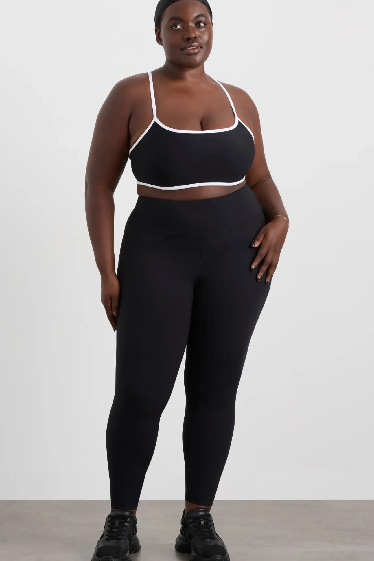 Contrast Bind Sports Bra 307