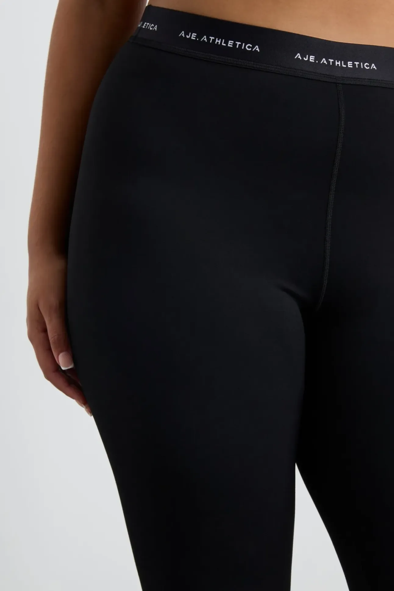 Contrast Logo 7/8 Legging 203