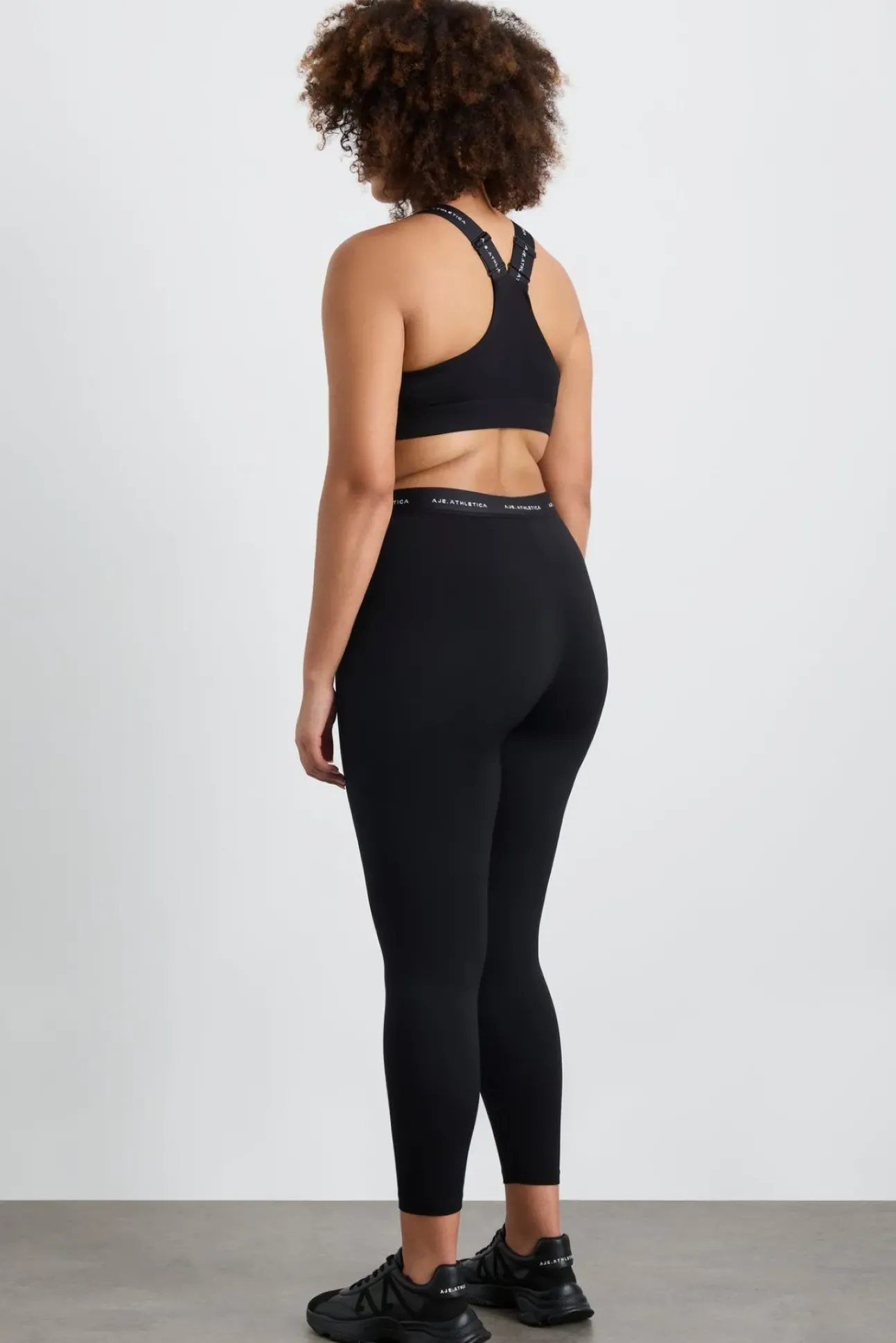 Contrast Logo 7/8 Legging 203