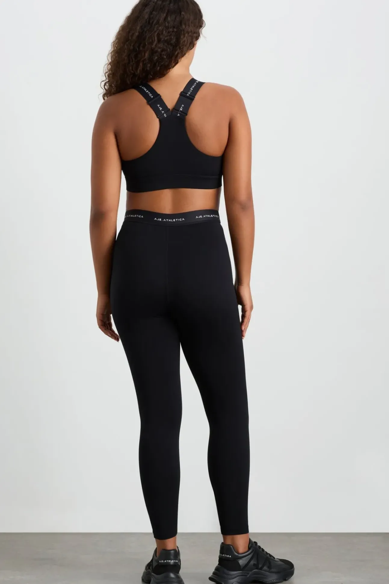 Contrast Logo 7/8 Legging 203