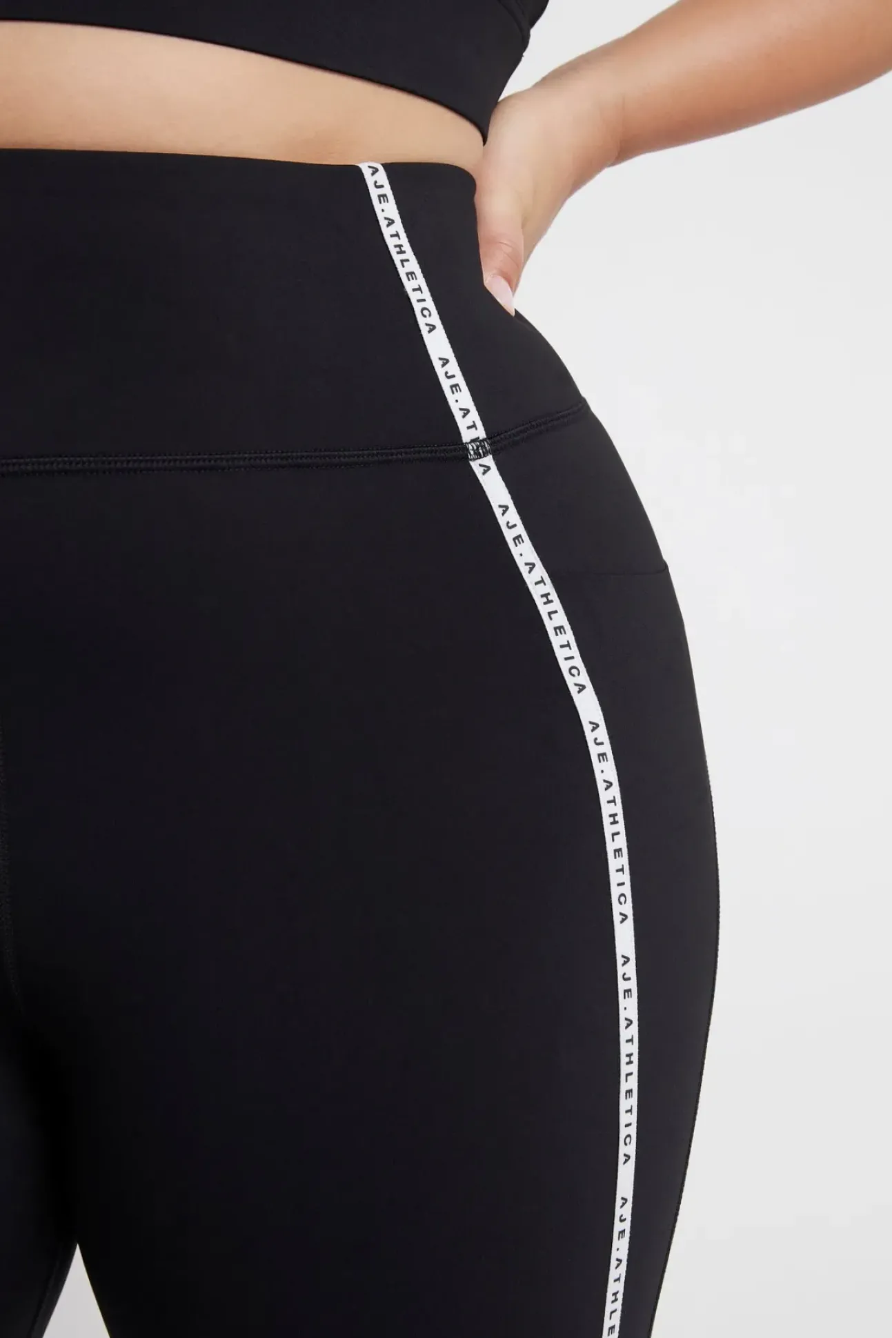 Contrast Logo Full Length Legging 203