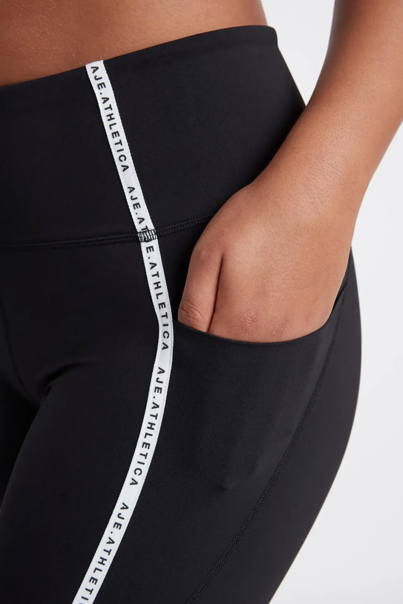 Contrast Logo Full Length Legging 203