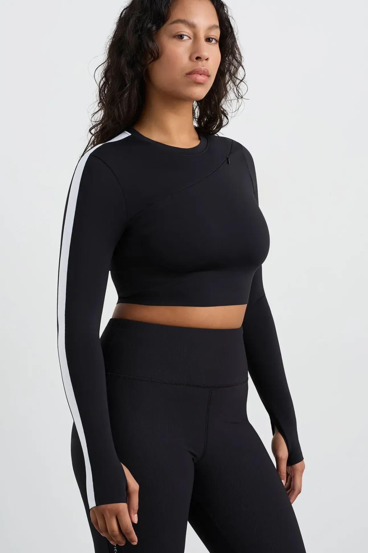 Contrast Long Sleeve Crop Top 389