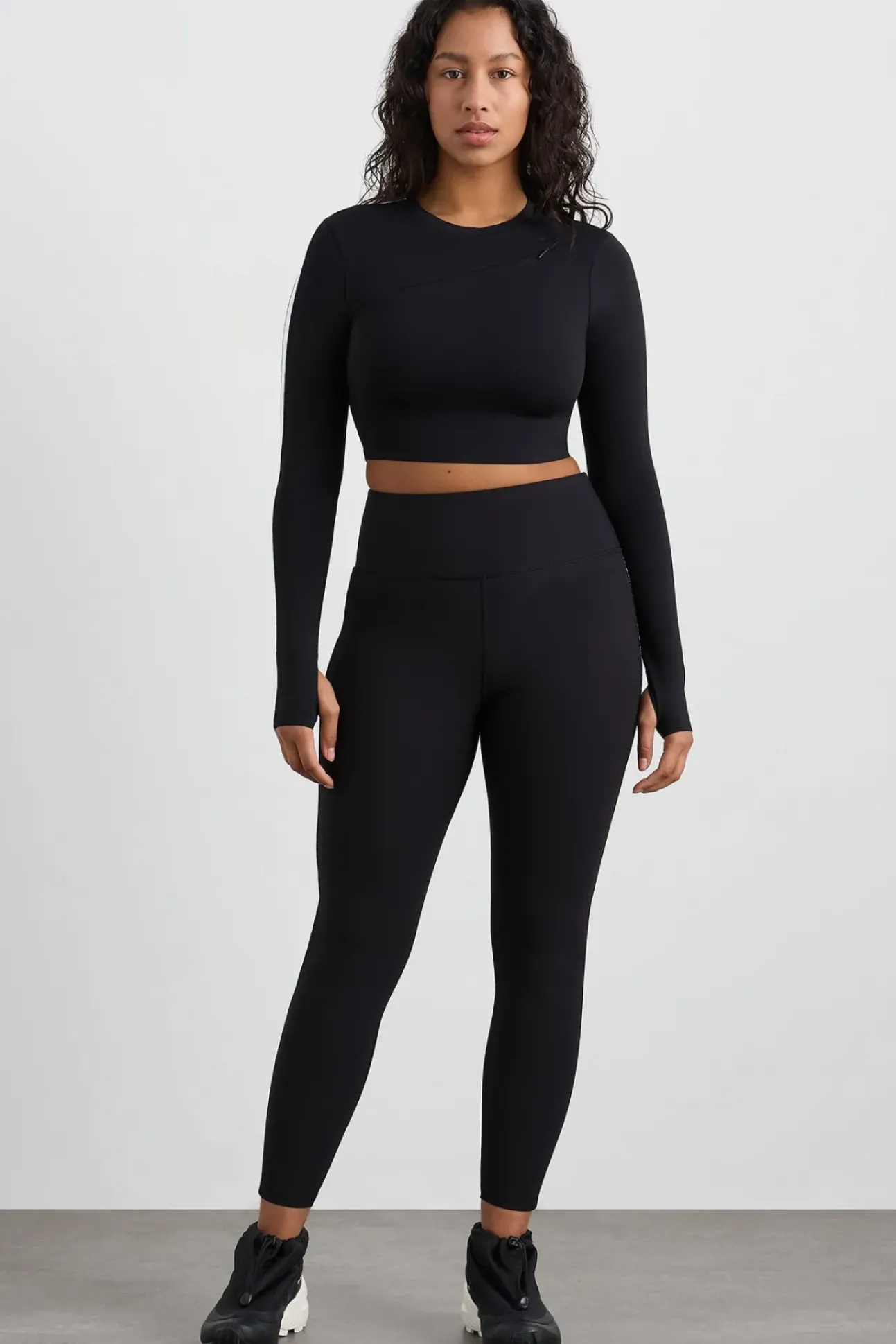 Contrast Long Sleeve Crop Top 389