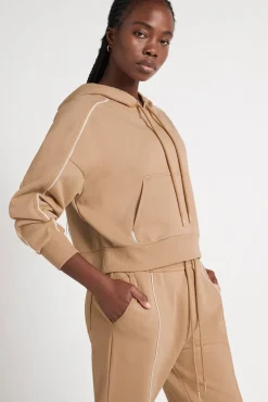 Cropped Essential Contrast Piping Hoodie 405