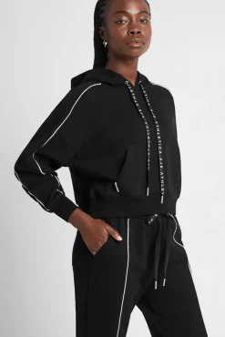 Cropped Essential Contrast Piping Hoodie 405