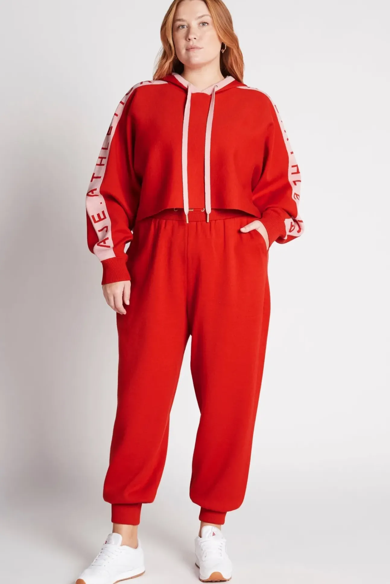 Cropped Logotape Long Sleeve Hoodie 409