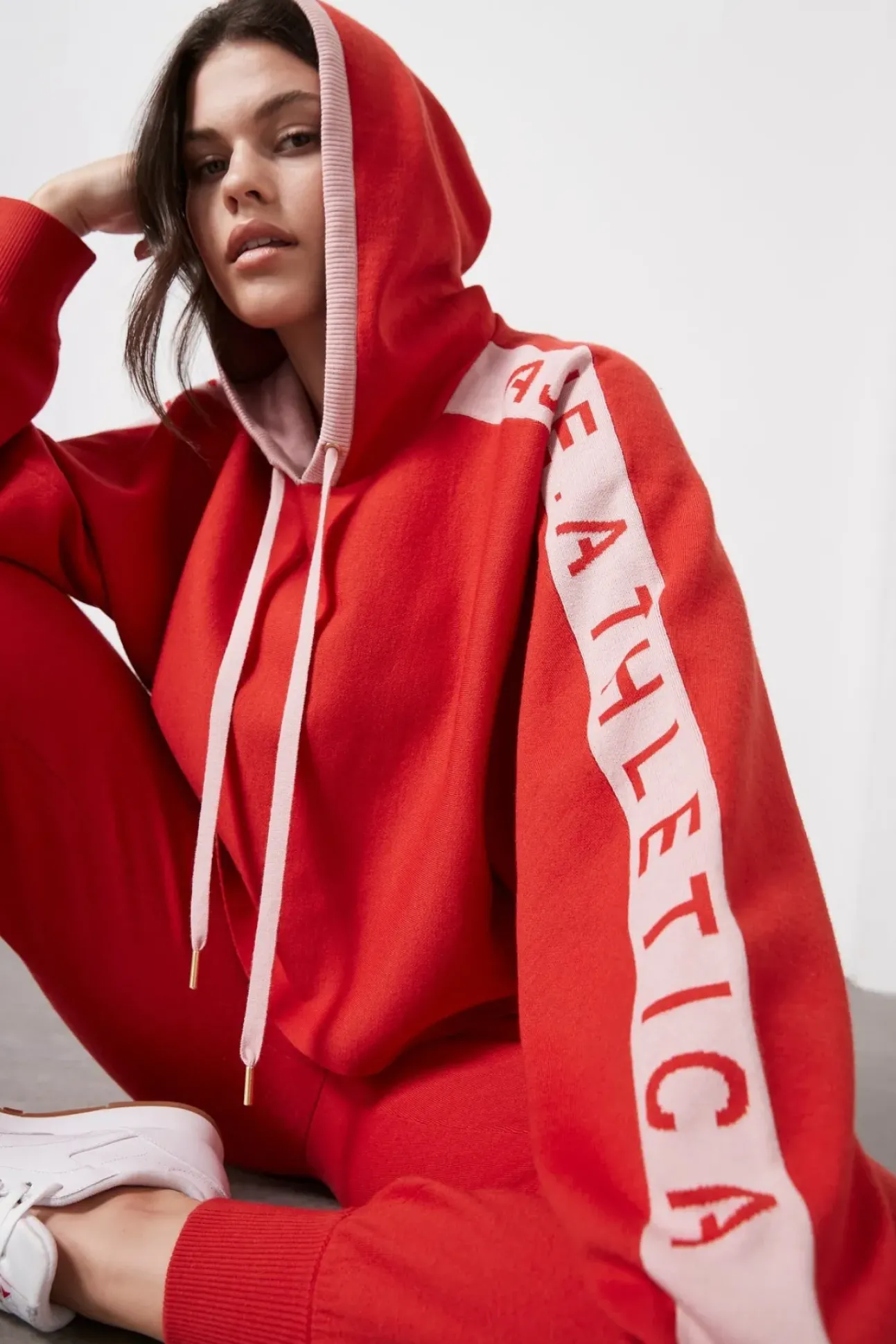 Cropped Logotape Long Sleeve Hoodie 409