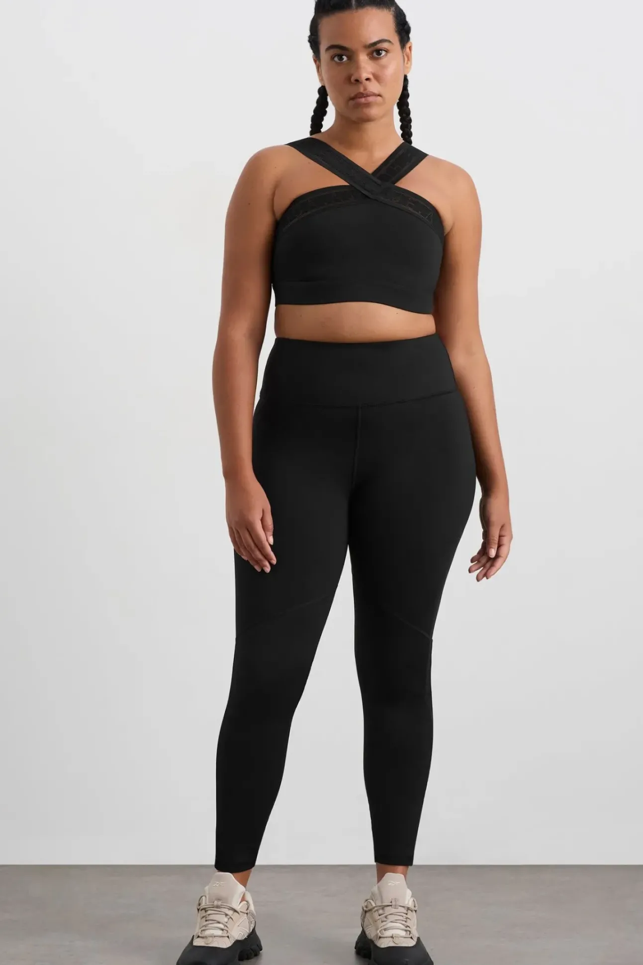 Cross Neck Sports Crop 384