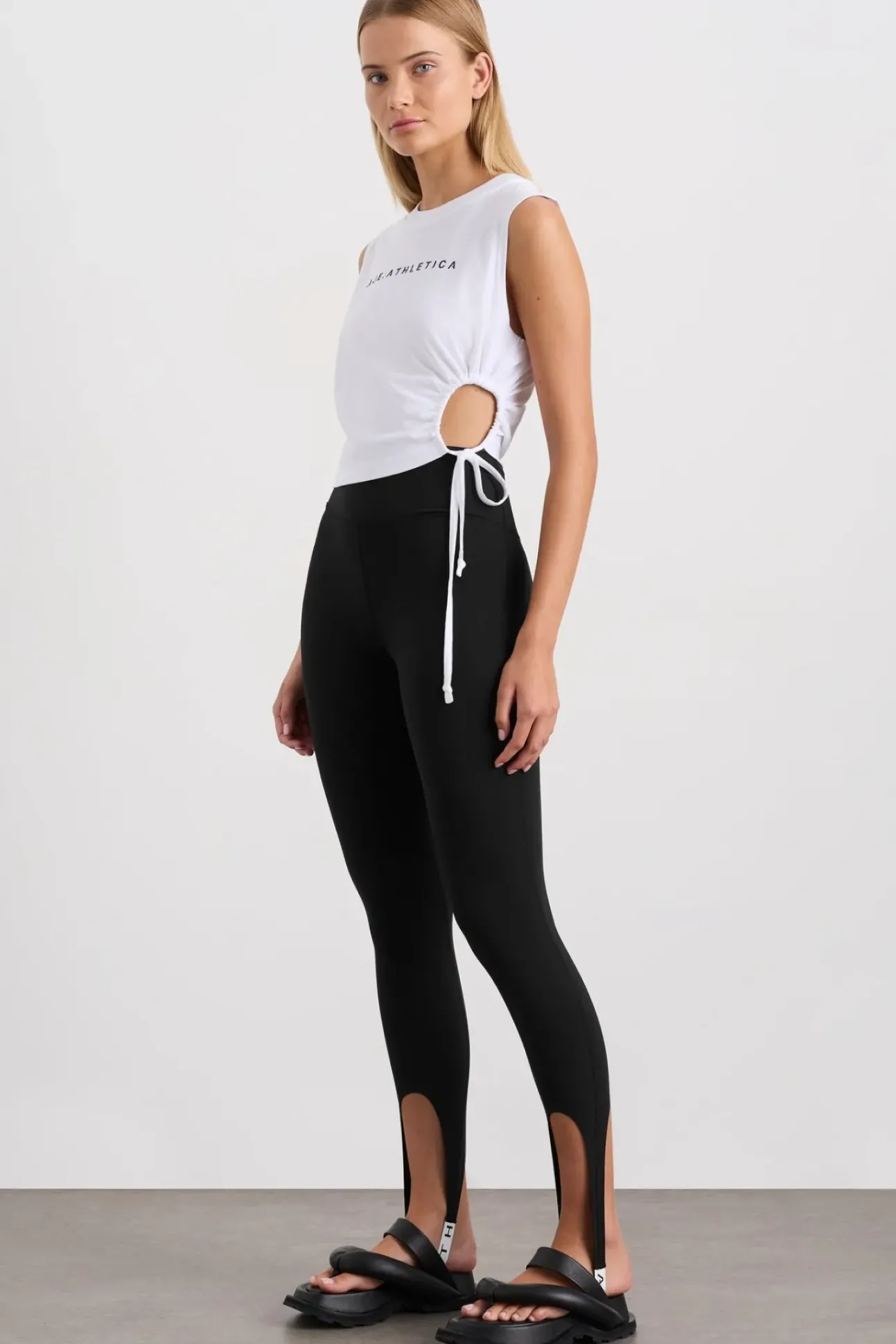 Drawcord Cut Out Tank 158