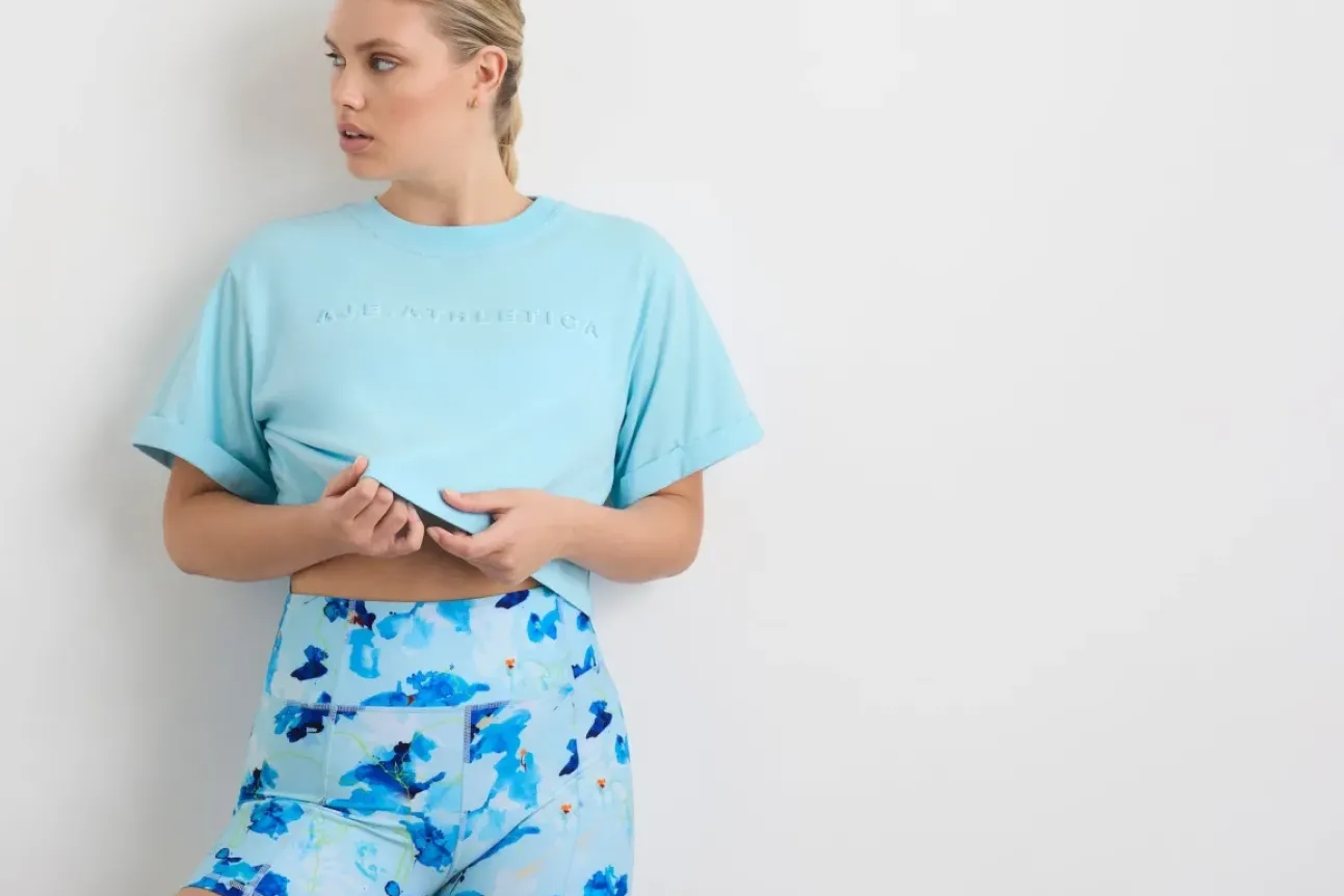 Embossed Crop Tee 105