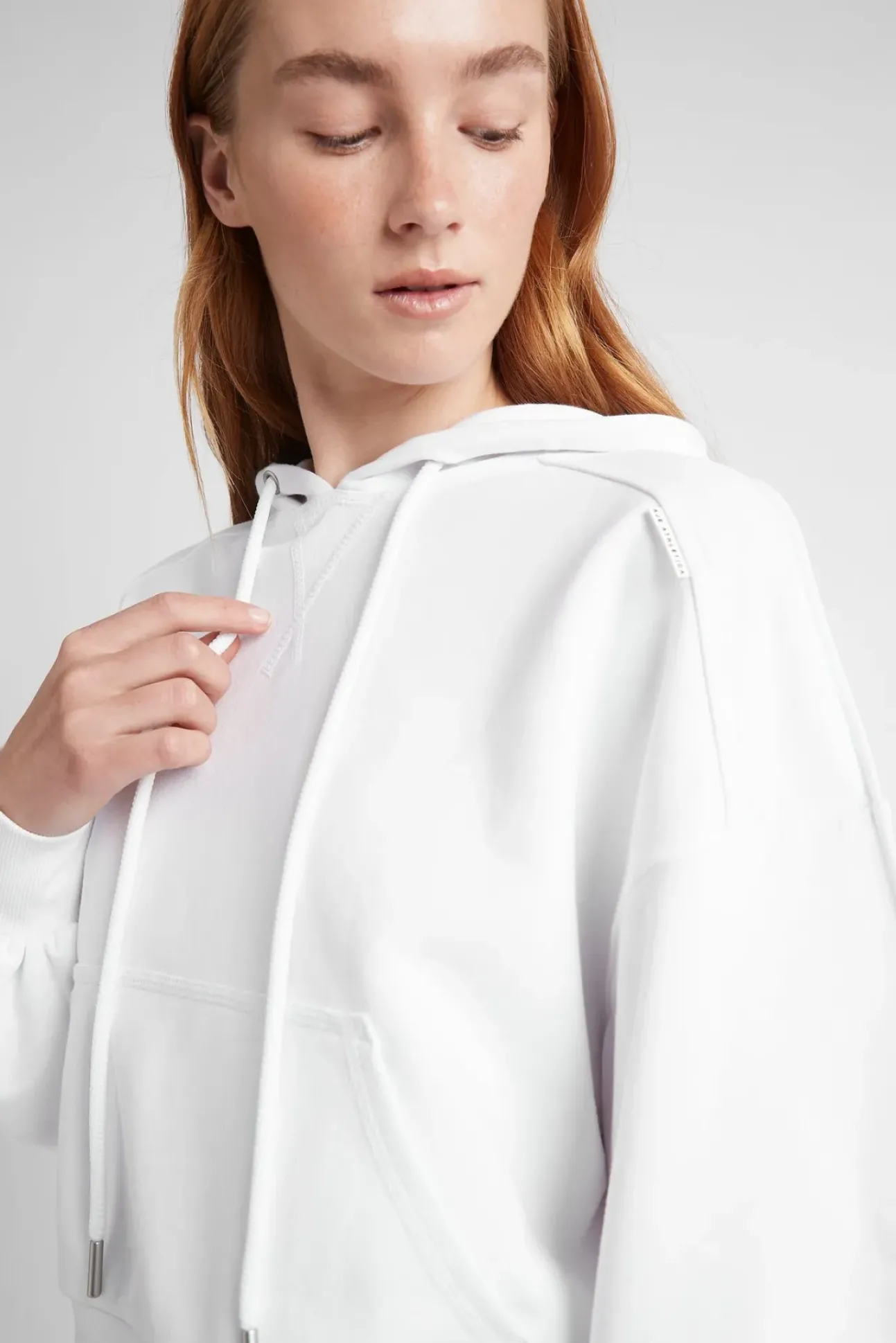 Essential Cropped Hoodie 405