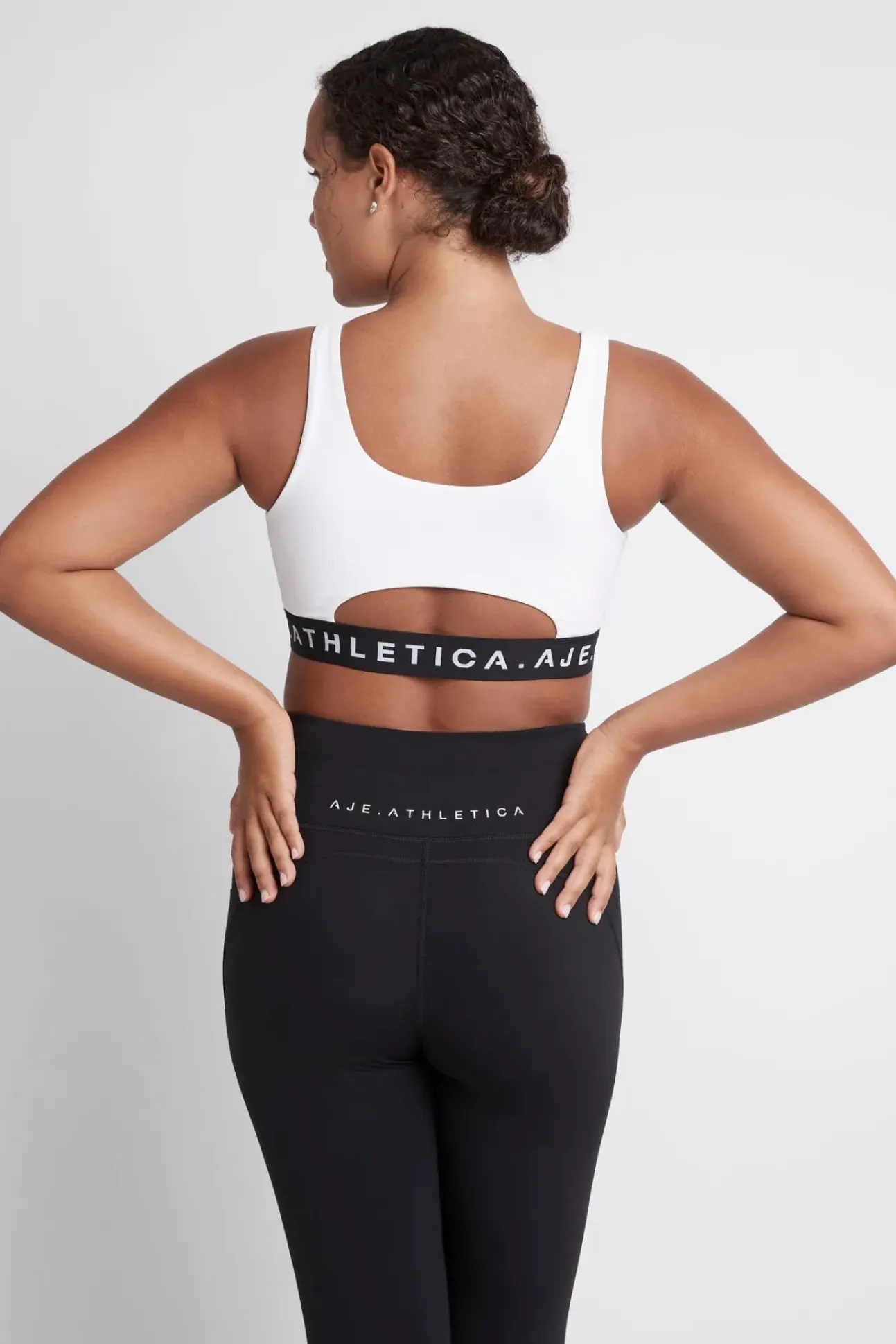 Essential Logotape Sports Bra 307