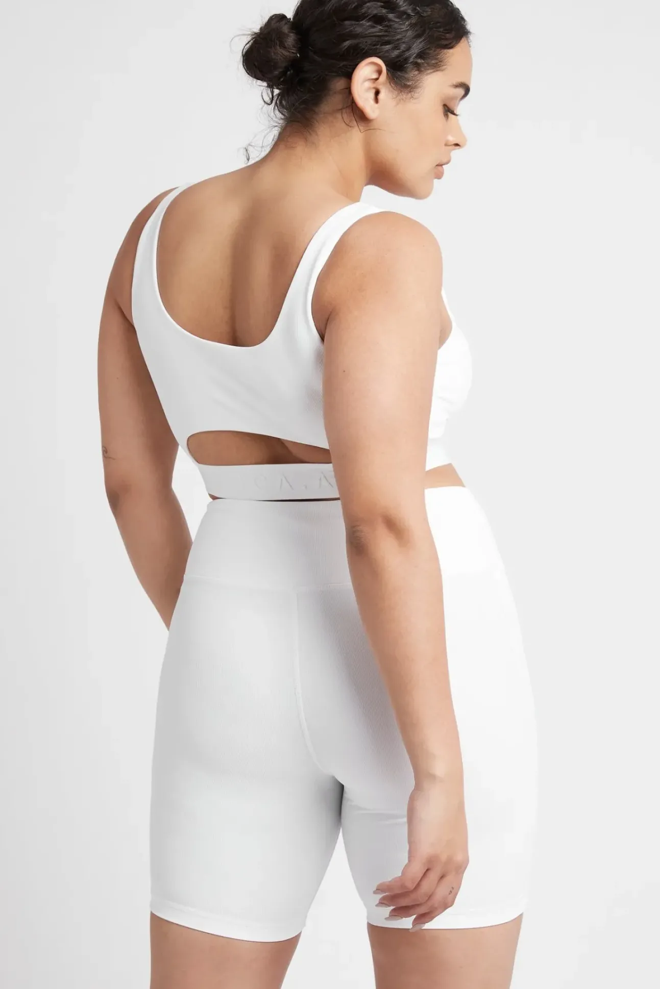 Essential Mid Length Bike Shorts 601