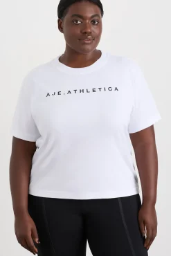 Fitted Logo T-Shirt 102