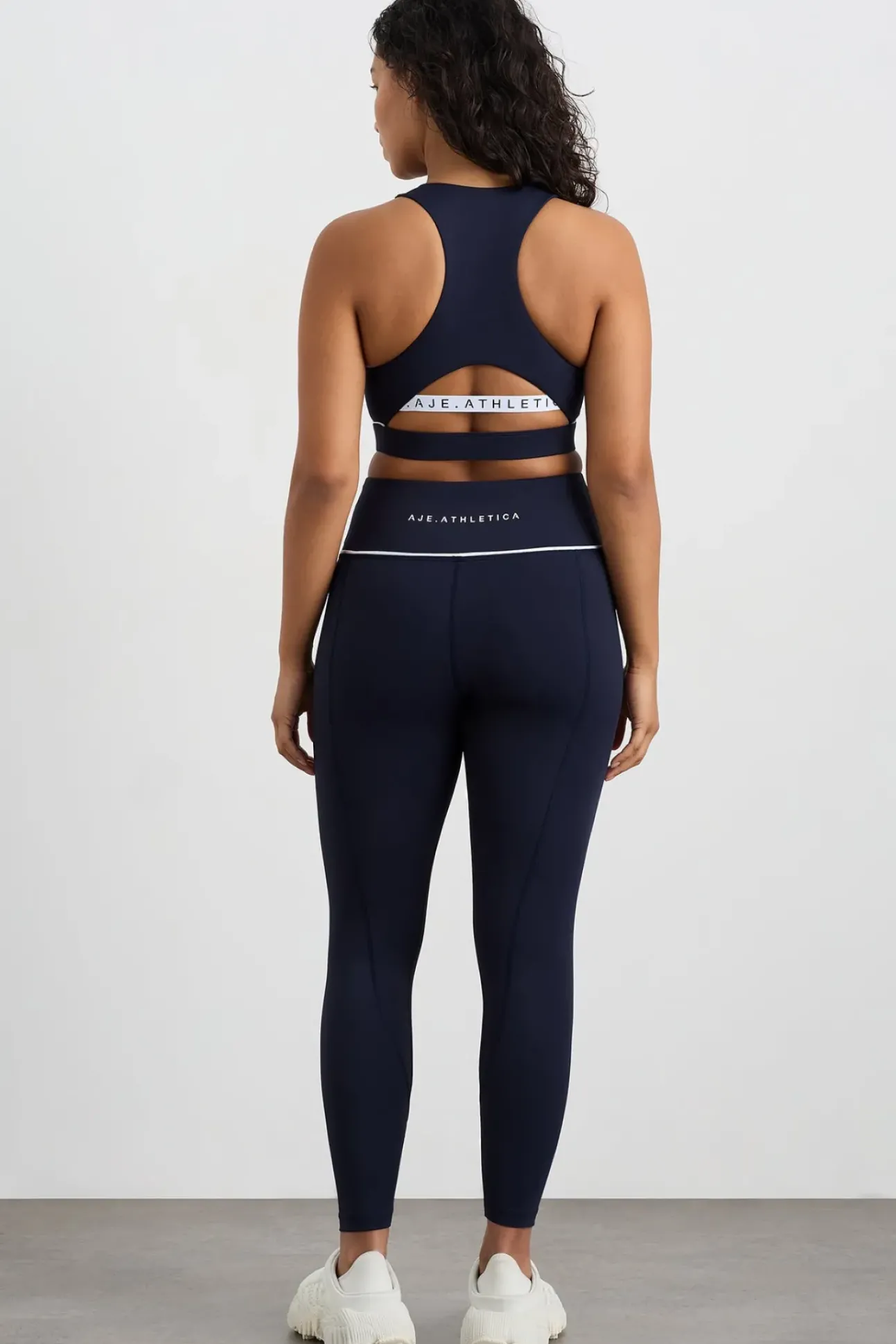 High Neck Sports Bra 374