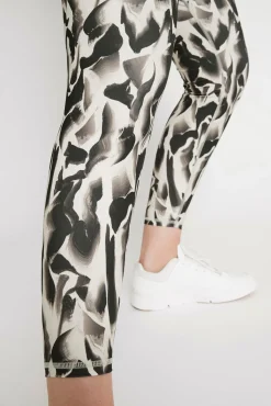 High Rise 7/8 Legging 203