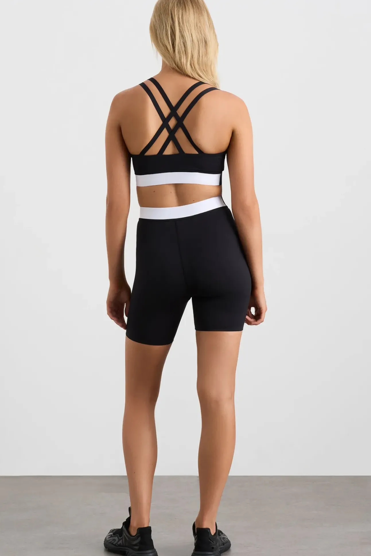 Logo Elastic Sports Bra 323