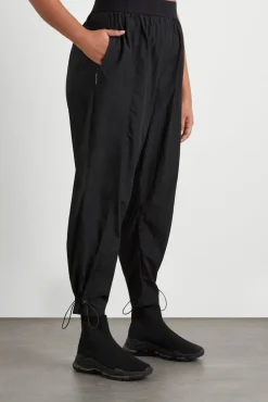 Logotape Spray Trackpants 511