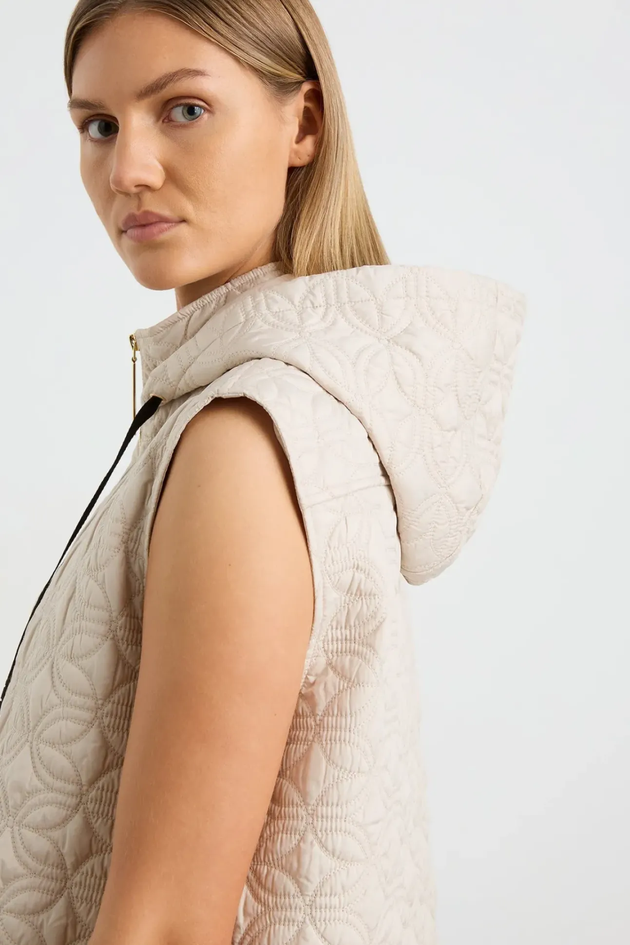 Longline Sleeveless Jacket 703