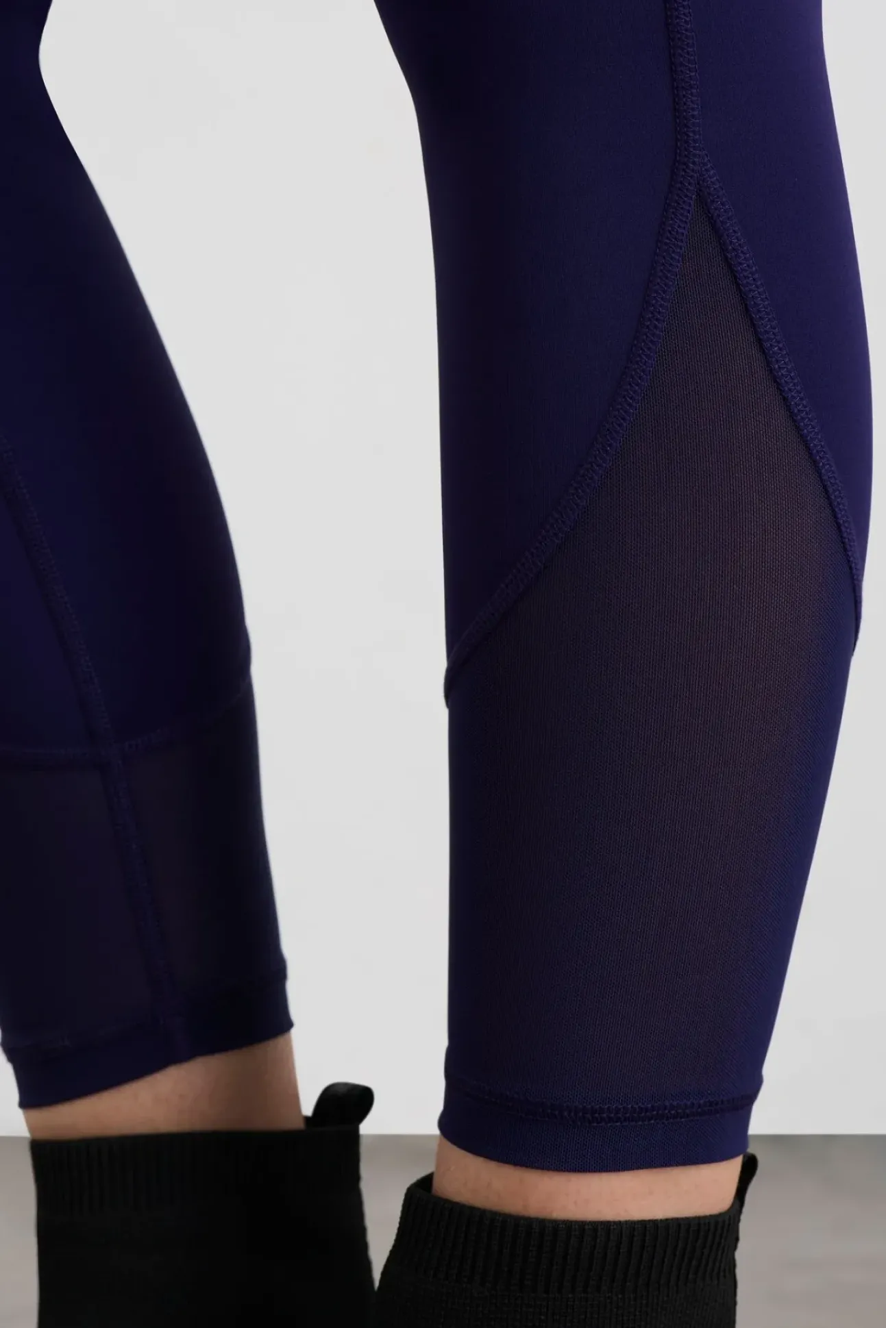 Mesh Inset 7/8 Legging 228