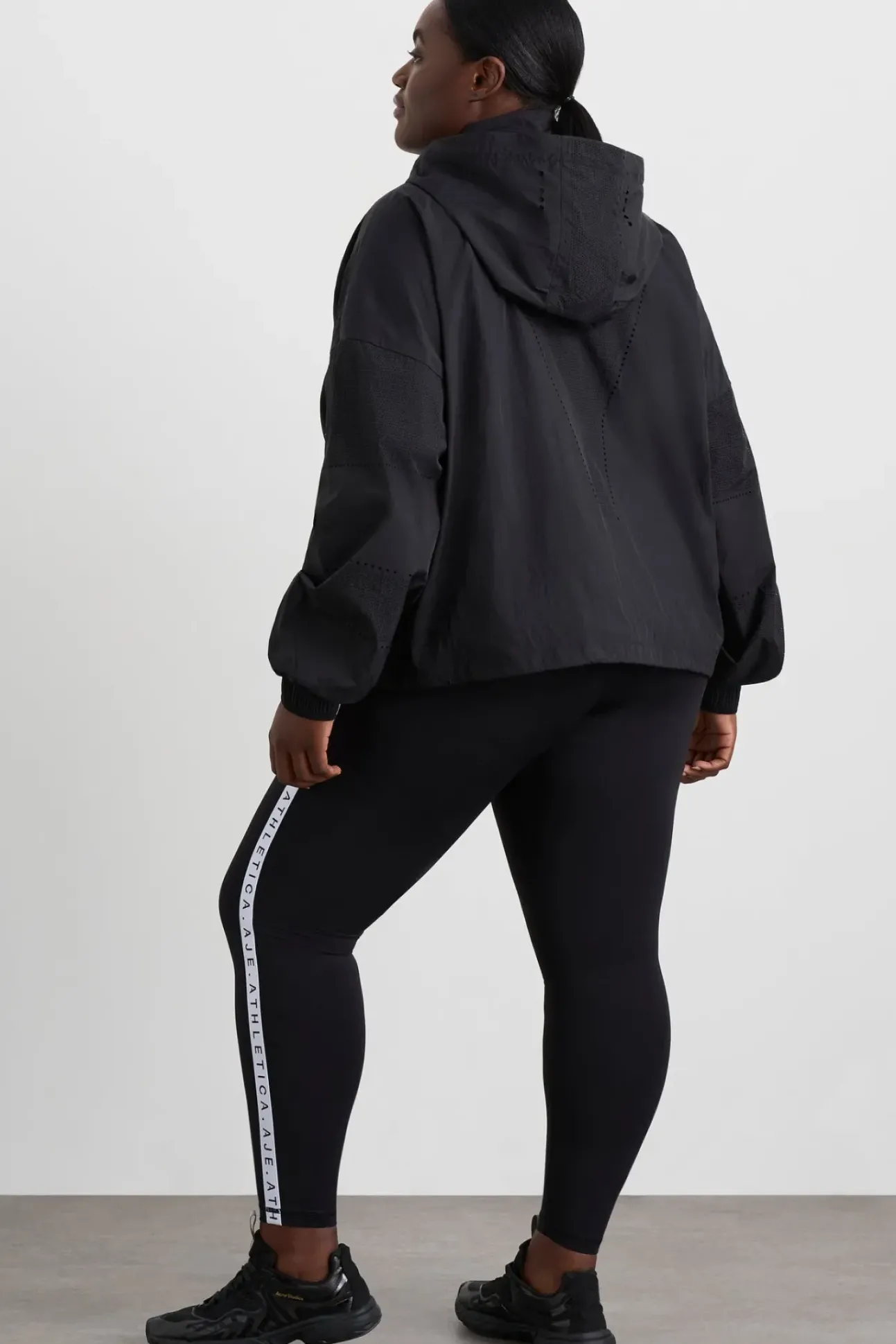 Perforated Spray Jacket 755