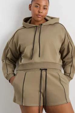 Piped Sweat Shorts 638