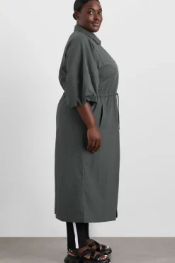 Short Sleeve Zipped Jacket 781