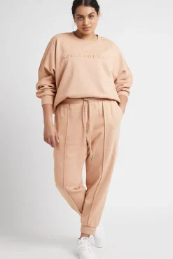 Signature Embossed Logo Crew Jumper 401