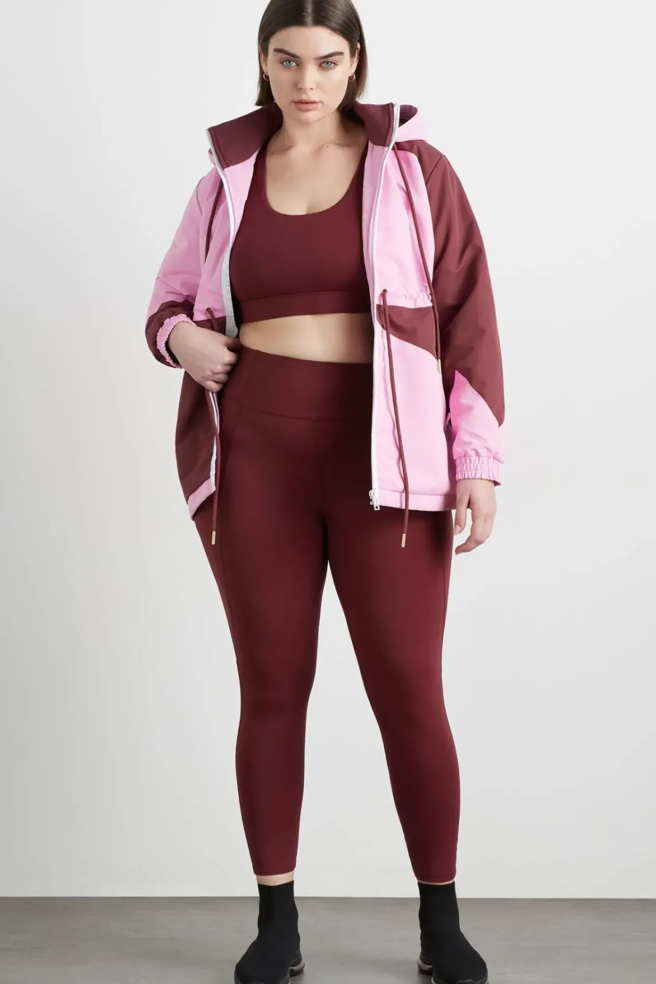 Twist Back Sports Bra 335