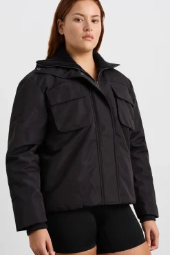 Wide Collar Puffer 025